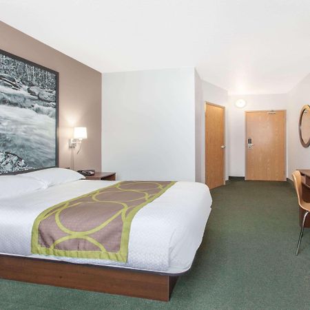Hotel Super 8 By Wyndham Kenora Extérieur photo