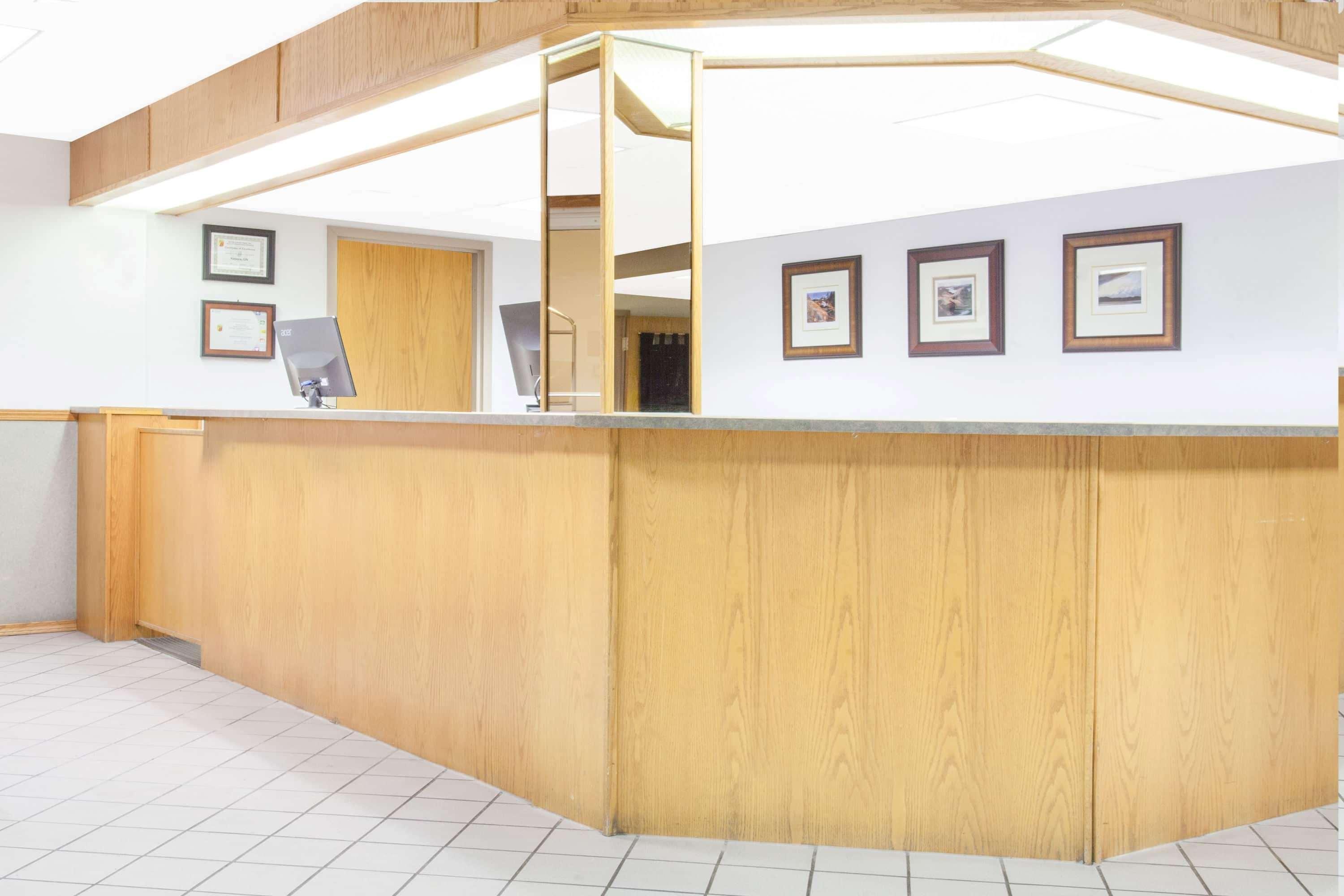 Hotel Super 8 By Wyndham Kenora Extérieur photo