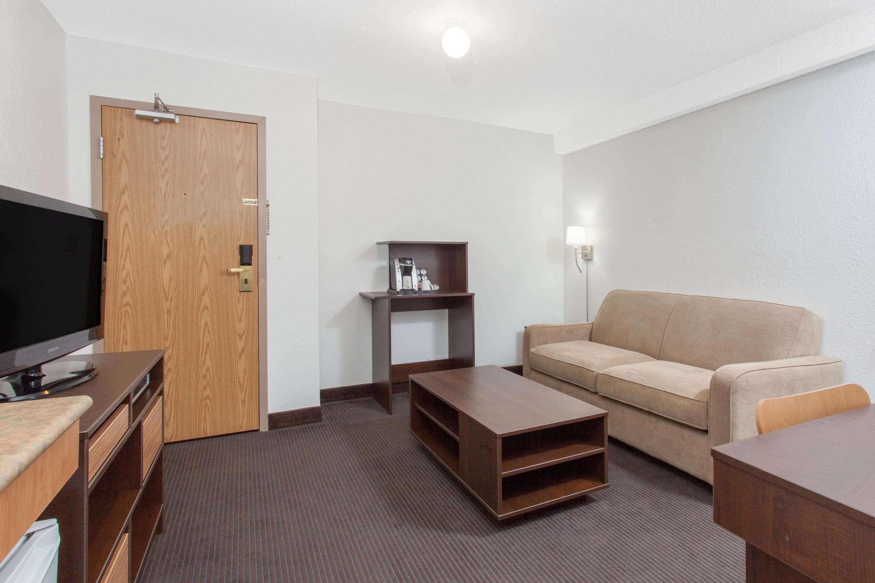 Hotel Super 8 By Wyndham Kenora Extérieur photo