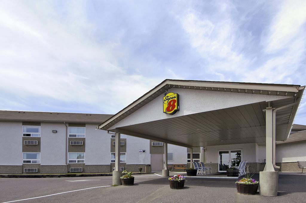 Hotel Super 8 By Wyndham Kenora Extérieur photo
