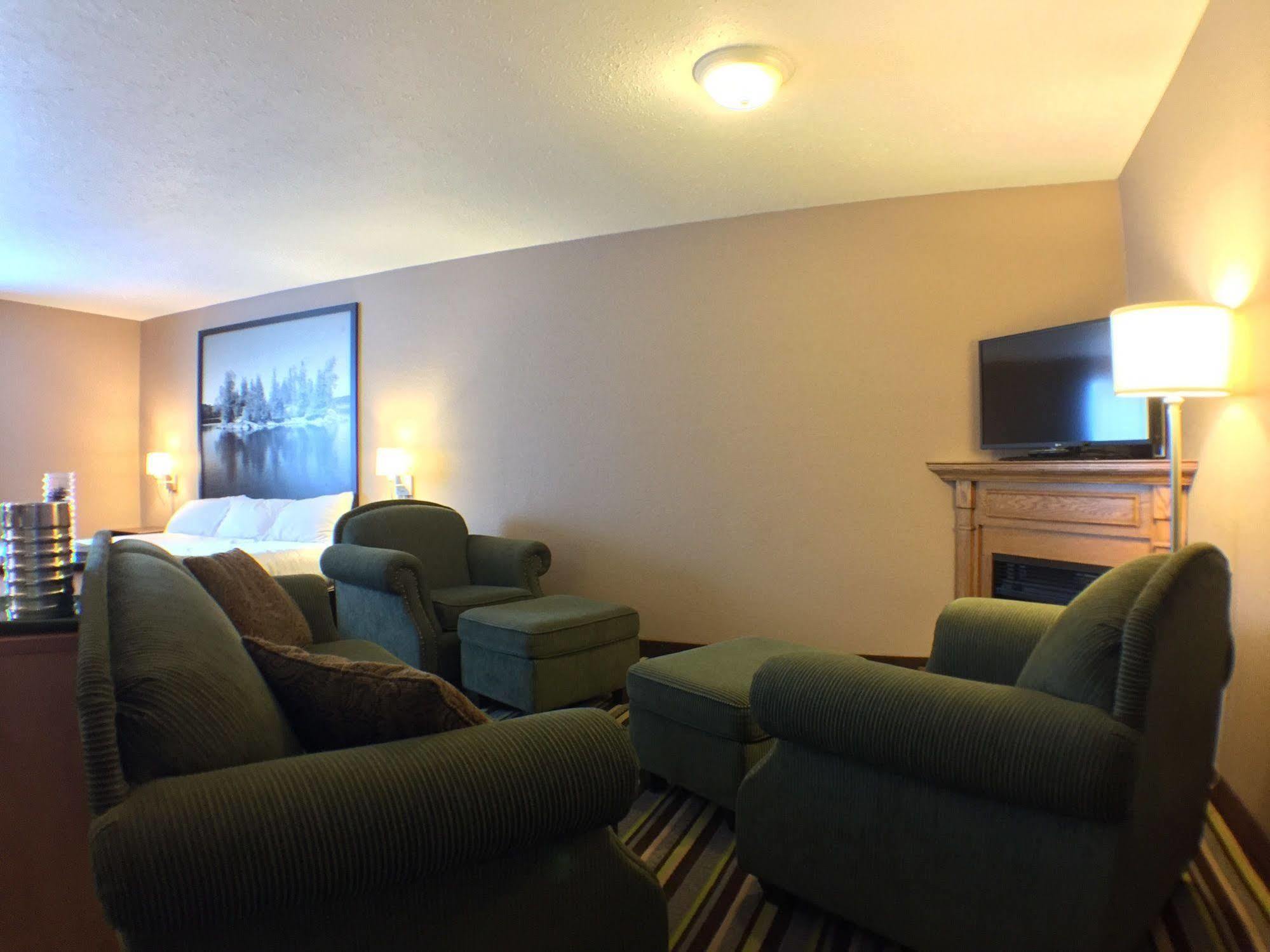 Hotel Super 8 By Wyndham Kenora Extérieur photo