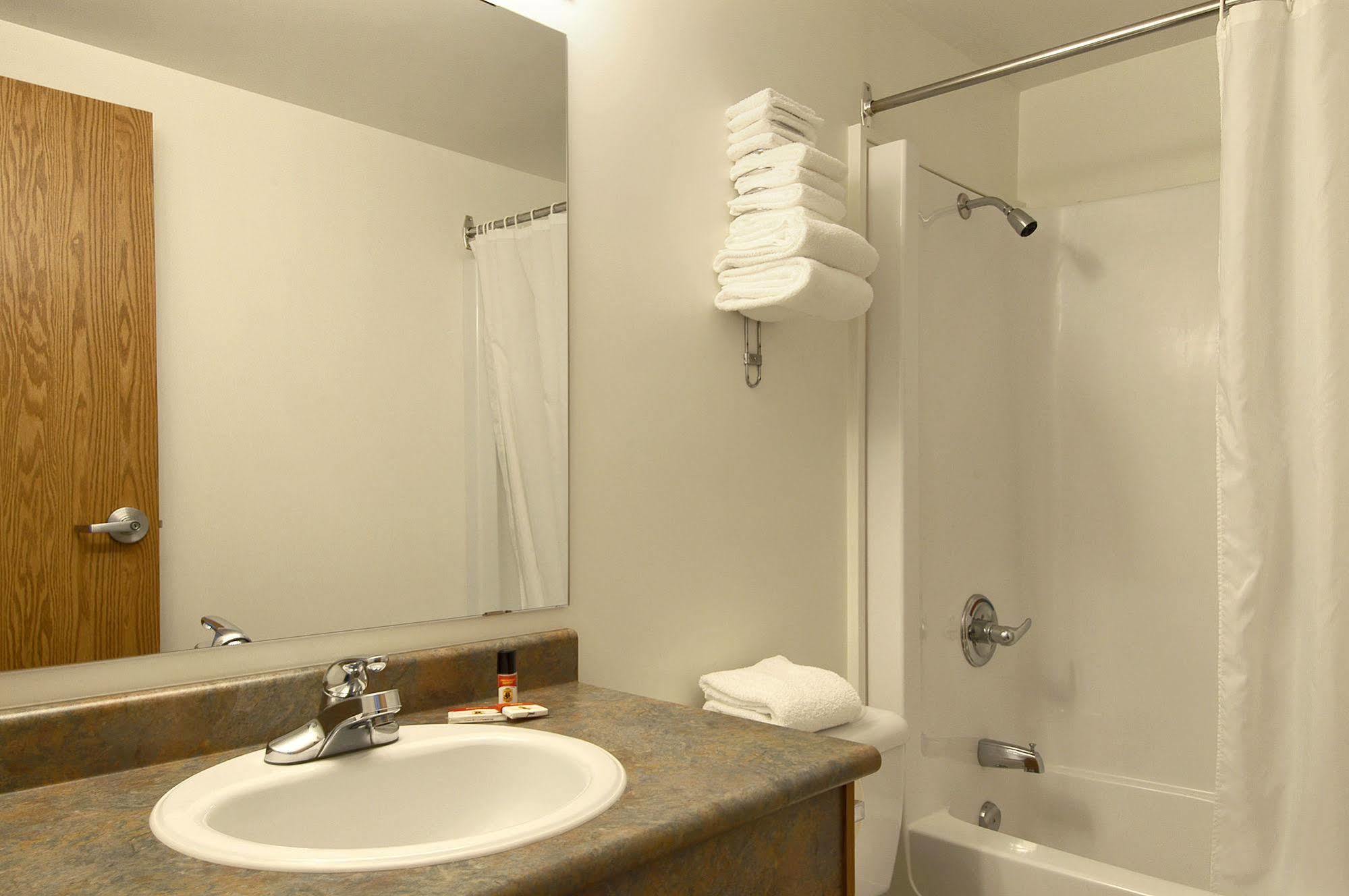 Hotel Super 8 By Wyndham Kenora Chambre photo