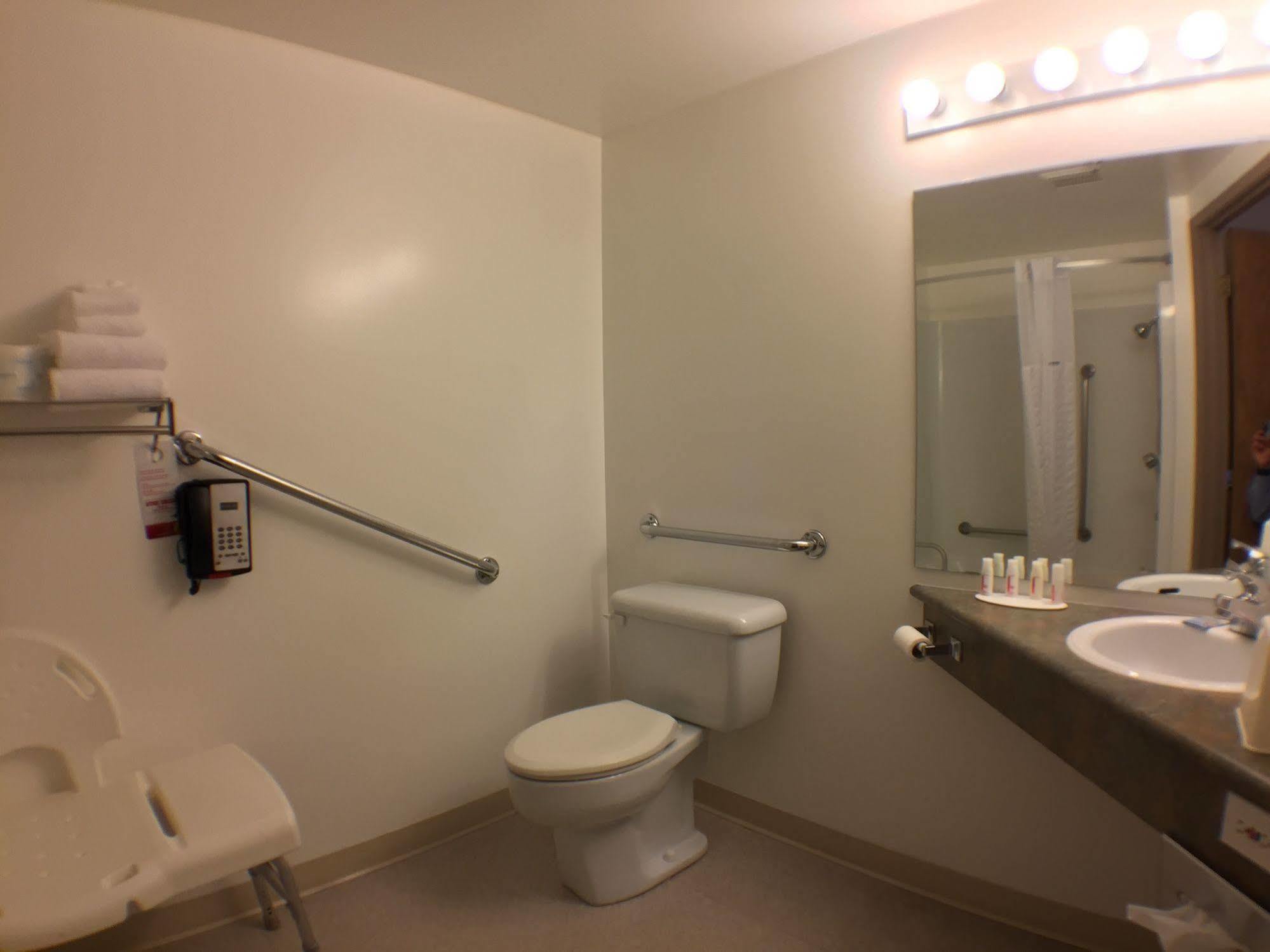 Hotel Super 8 By Wyndham Kenora Extérieur photo