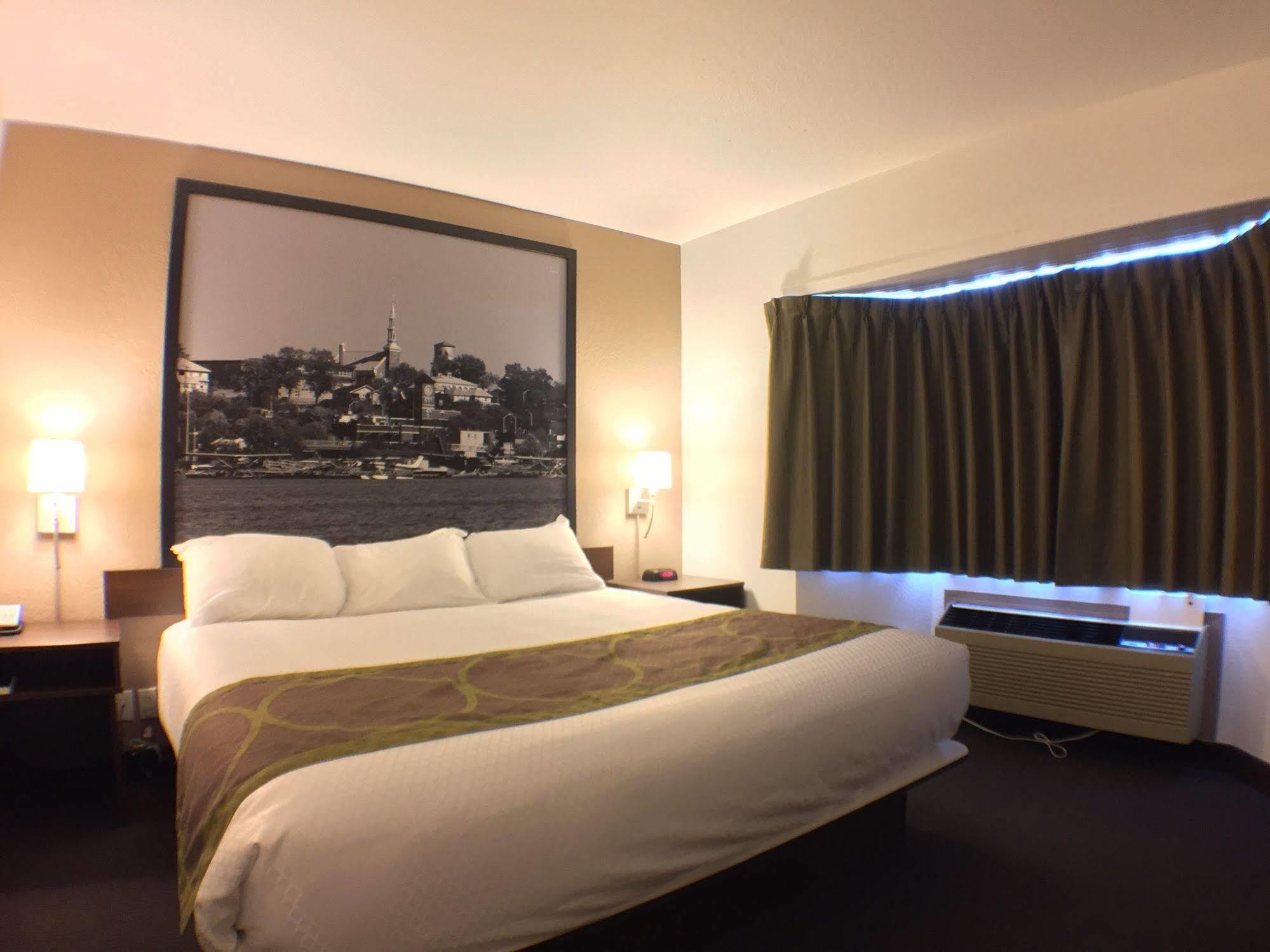 Hotel Super 8 By Wyndham Kenora Extérieur photo