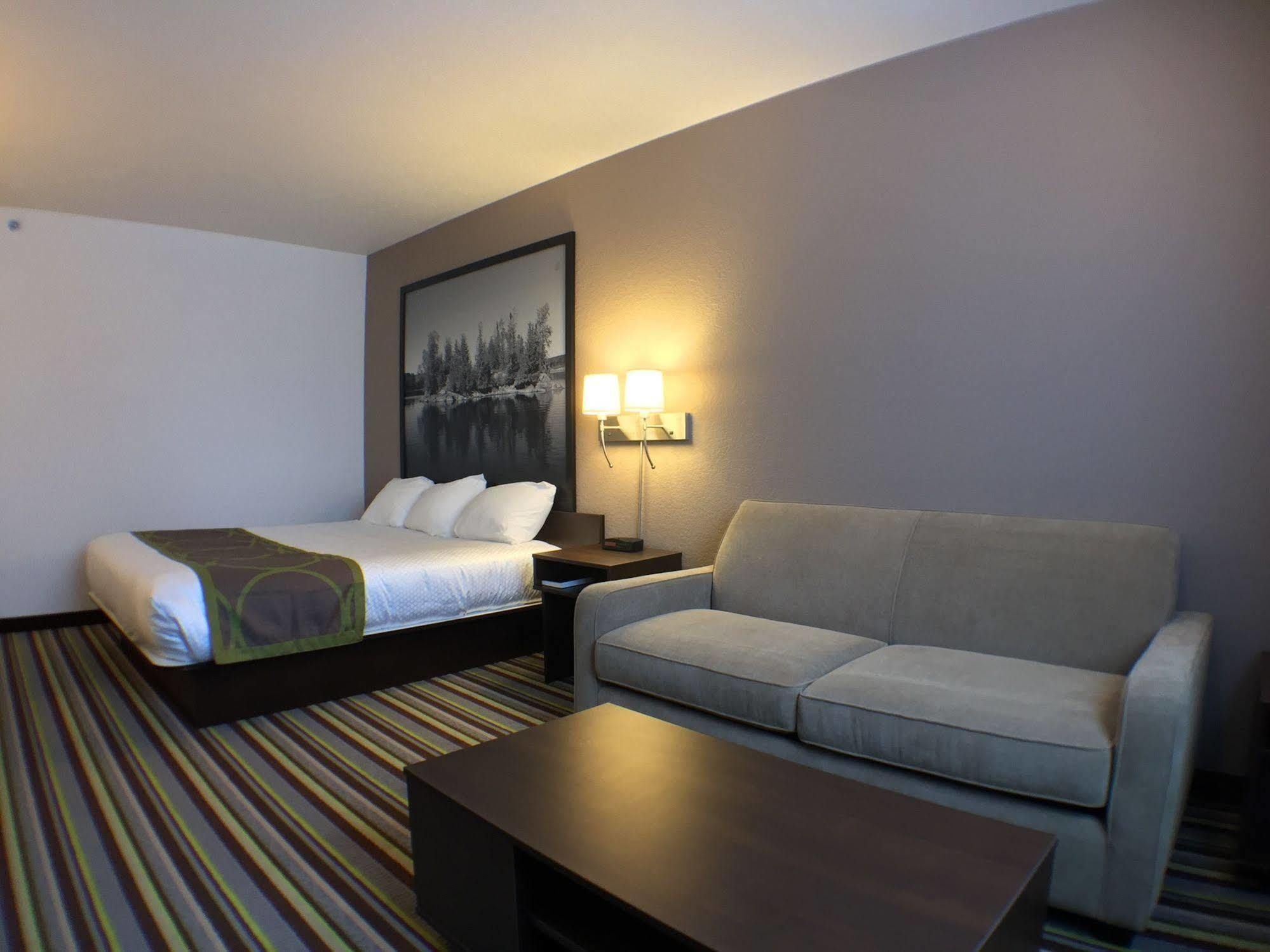 Hotel Super 8 By Wyndham Kenora Extérieur photo