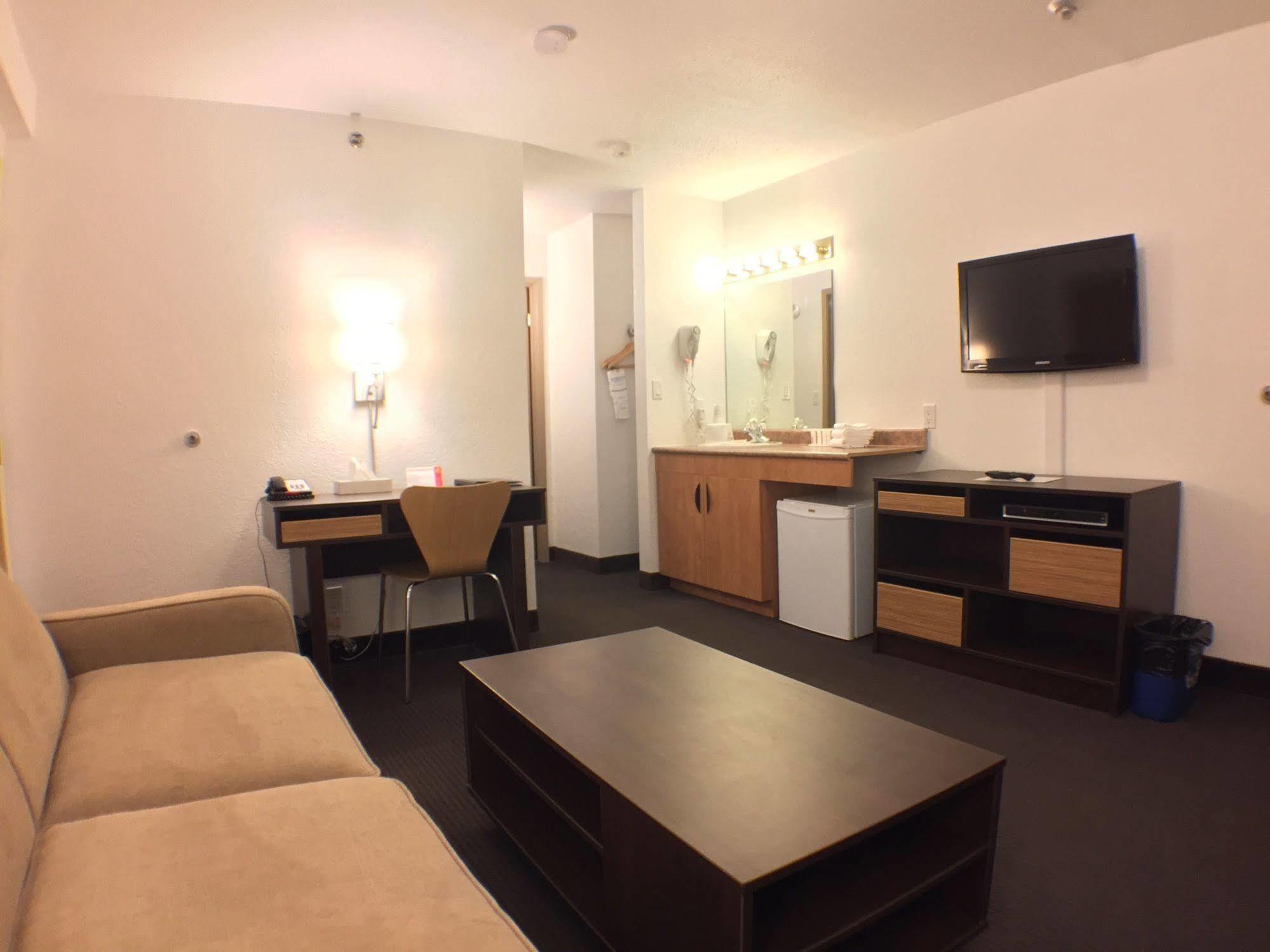 Hotel Super 8 By Wyndham Kenora Extérieur photo